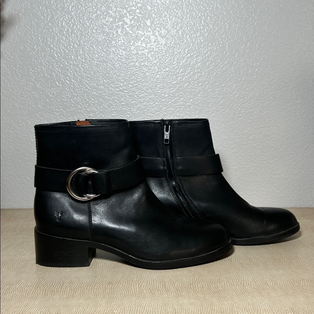 Frye Kristen Harness Short Boot Black Smooth Antique Pull Up 7 B MSRP $358 - Picture 9 of 16